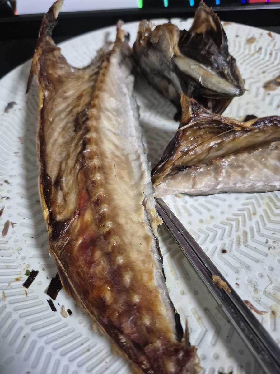 생선 가시 야무지게 발라먹기