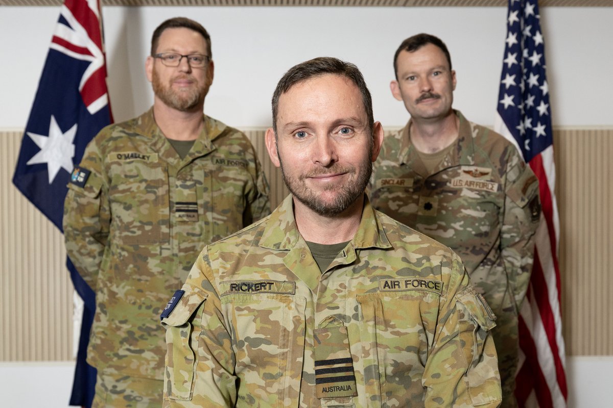 AusAirForce's tweet image. ✈️🇺🇸 History made!
#AusAirForce’s No 95 Wing, and @usairforce 36 Contingency Response Squadron, signed a Sister Squadron arrangement on 22 May 2025.
This arrangement is the first of its kind between a RAAF and USAF element.
#StrongerTogether #USAF