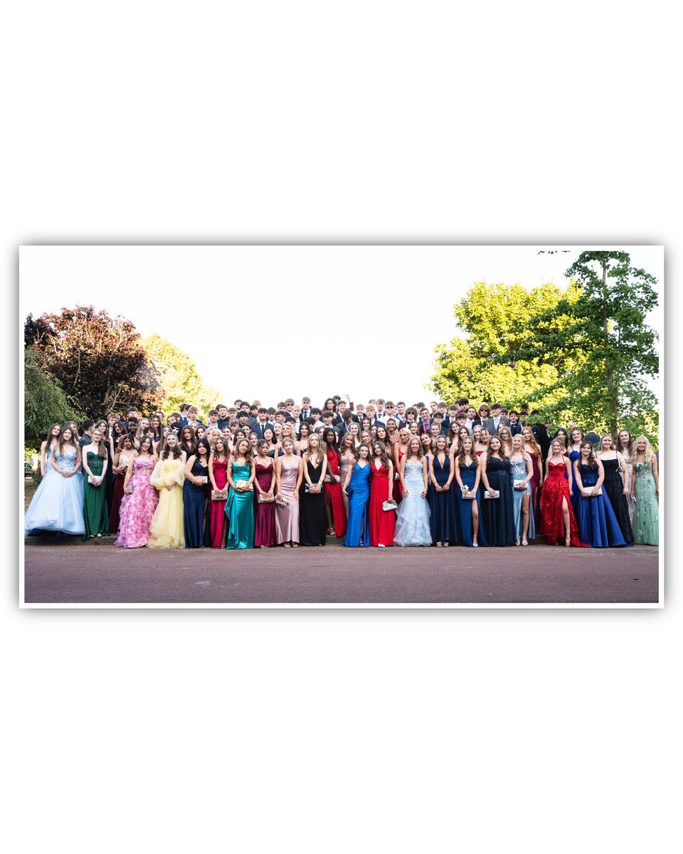 Photographer for the Glebelands School Prom at Denbies Wine Estate. Congratulations to the Class of 2025 📸