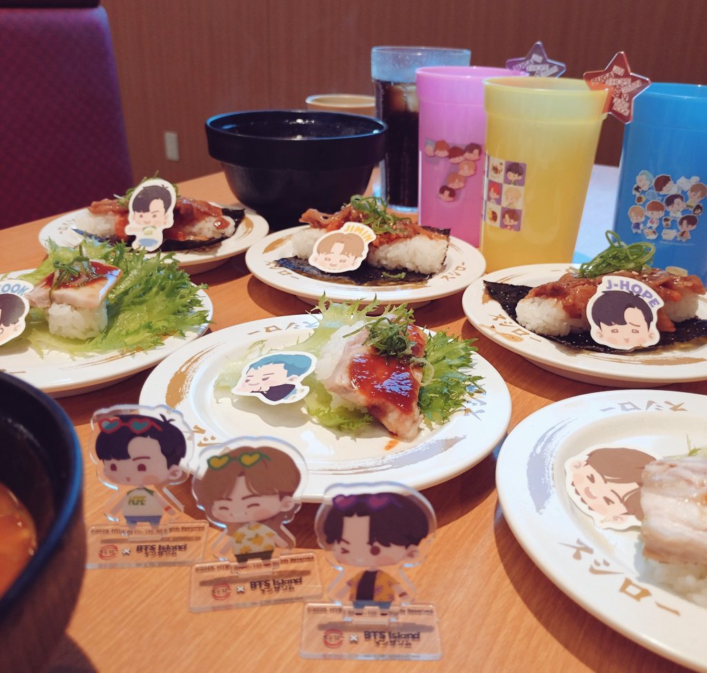 toya12_kp's tweet image. このあと寿司もラーメンもおかわりしてデザートも食べたけど友人の推しジンくんだけは来てくれませんでした…腹パン