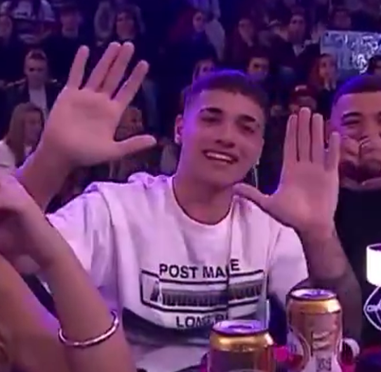 santisosakd's tweet photo. Luca Figurelli en los GH Awards ⭐️  
➜ 0/20 premios ganados🥵
➜ 1º en birras tomas [5/5] 😛
➜ 1º sanguchitos de miga comidos [20/20] 😋
➜ 1º oufit mas caro [400k en zara] 😎

El 3 de la Seleccion Argentina, 19 años. https://t.co/g9PRUd9yO0