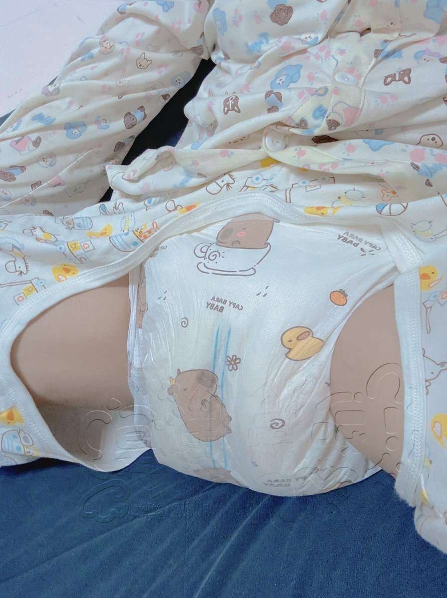 第一次穿卡皮巴拉，感觉不是很好用😭
#ABDL #おむつ #幼児退行 #おむつ女子