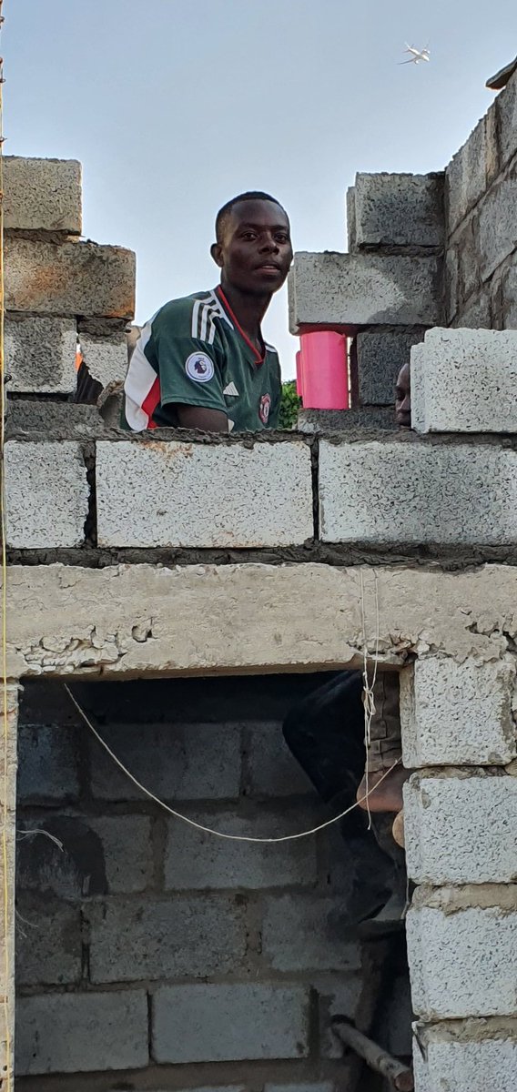 This  what I do for  a living, what do you  do for a living. Here are my contacts  for  any deal 0784606106/0708426392 #Good morning my beloved  clients #