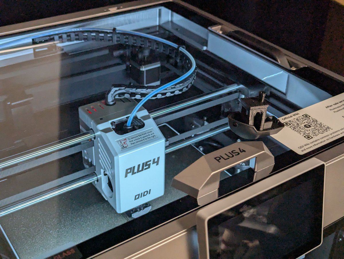 shundjebel's tweet photo. 3Dプリンター購入しました!!
QidiのPlus4です!
セットアップも簡単で初心者にも優しいプリンターすわ!
とりあえず3DBenchy印刷したけど、造型綺麗だなぁぁ
さてモデリング頑張ろうか🔥💪
#Qiditech
#Plus4
#3Dプリンター https://t.co/IzXl0XUwYH