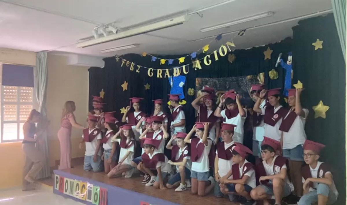 CEIPMARQUESESD1's tweet photo. Os echaremos de menos tanto a vosotr@s como a muchas familias que durante tantos años han confiado en nosotros. https://t.co/DpJRJ2710z