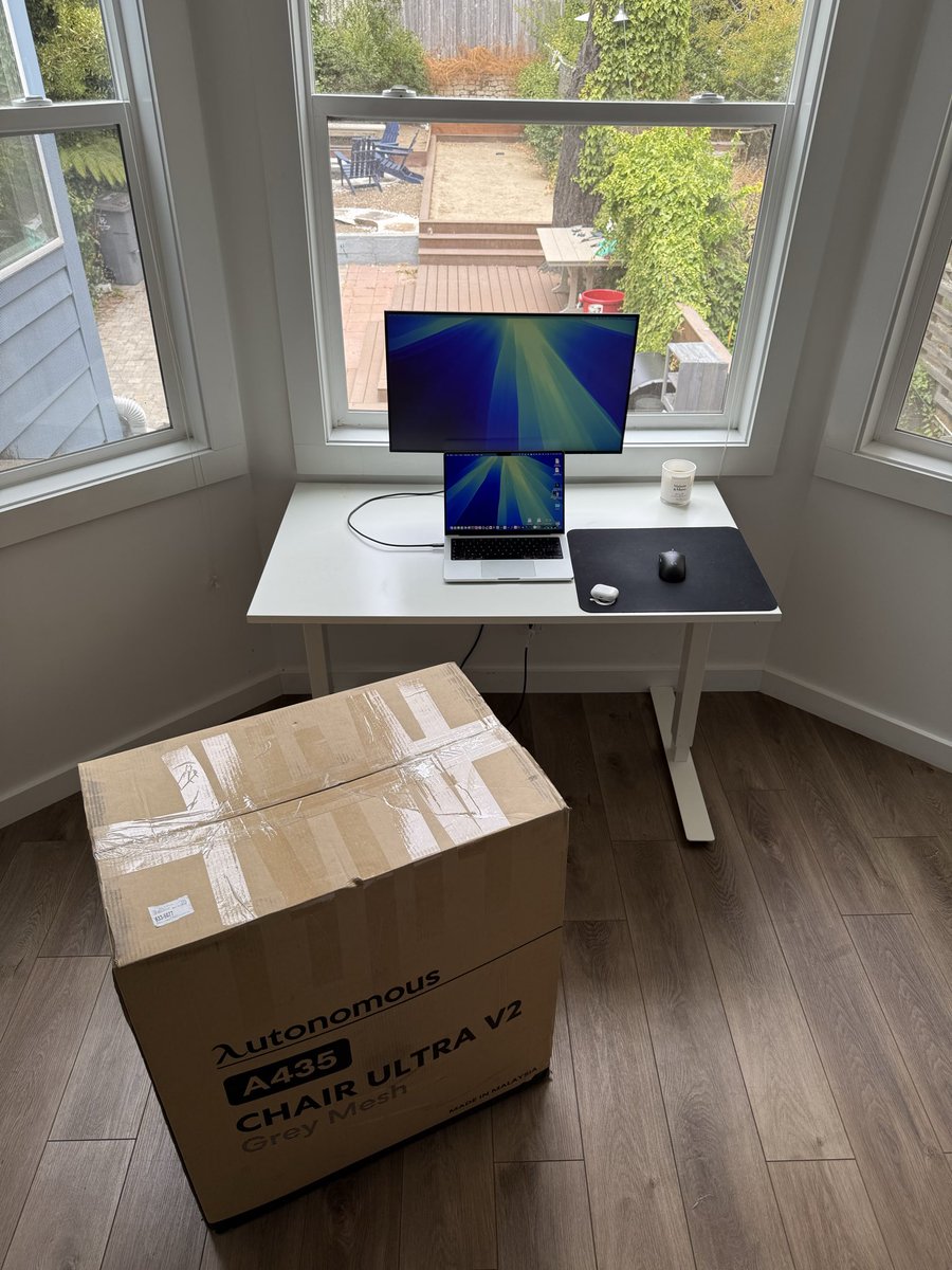 The final piece just arrived
Huge thanks to <a href="/autonomous_labs/">Autonomous</a> for the new chair!!