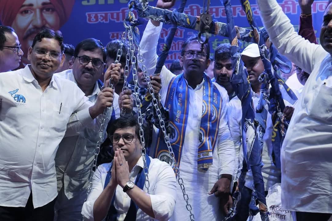 कल बिहार की धरती पर जो दृश्य सामने आया, वह केवल एक स्वागत नहीं था, बल्कि इतिहास का पुनः स्मरण था। जब बहुजन समाज पार्टी (BSP) के चीफ राष्ट्रीय कॉर्डिनेटर श्री आकाश आनंद जी को सिक्कों से तौलकर अभूतपूर्व सम्मान दिया गया, तो अनायास ही मान्यवर साहब कांशीराम जी की यादें ताज़ा हो गईं।