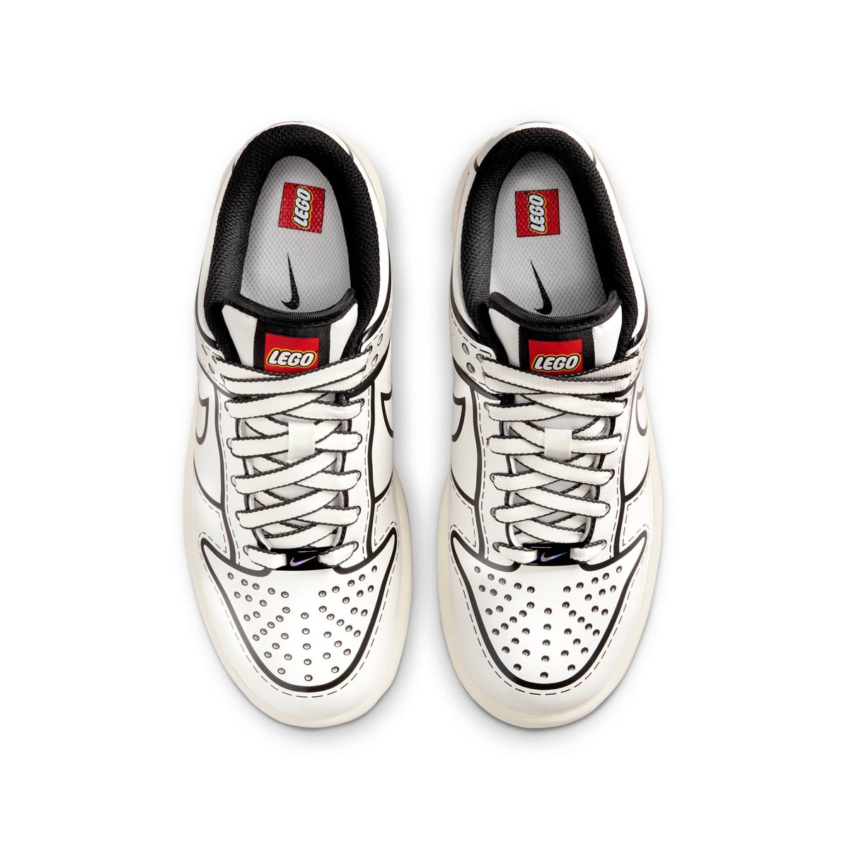 JustFreshKicks's tweet image. OFFICIAL LOOK: LEGO x Nike Dunk Low coming soon 👀😱