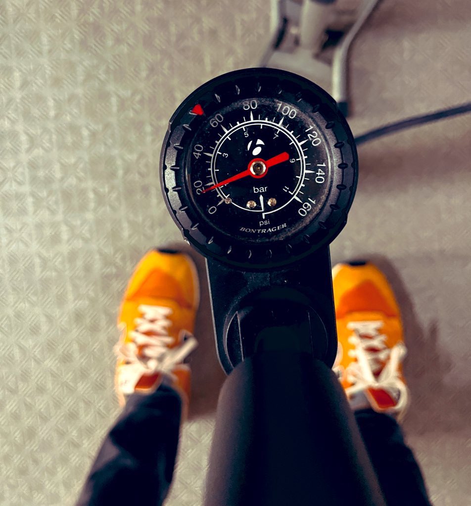 kfeelc2bom's tweet photo. あちー🚲💦 https://t.co/bybkeD6HiD