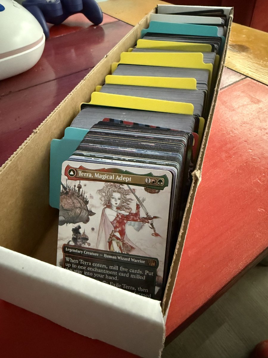My Final Fantasy MTG proxy decks came in today! 

I got the 4 pre-cons, 3 decks made by my boyfriend and then a collection of spare cards!