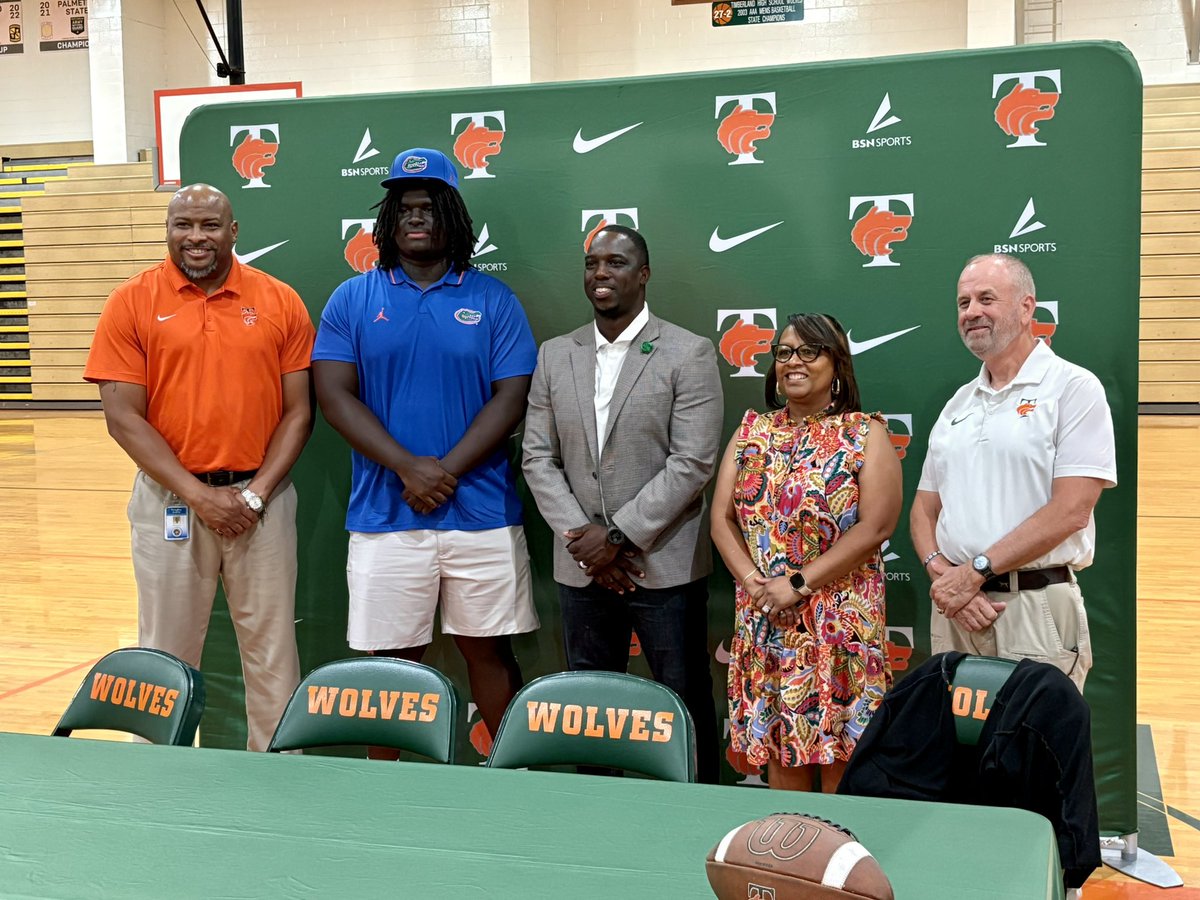 Timberland Wolves Football! tweet media