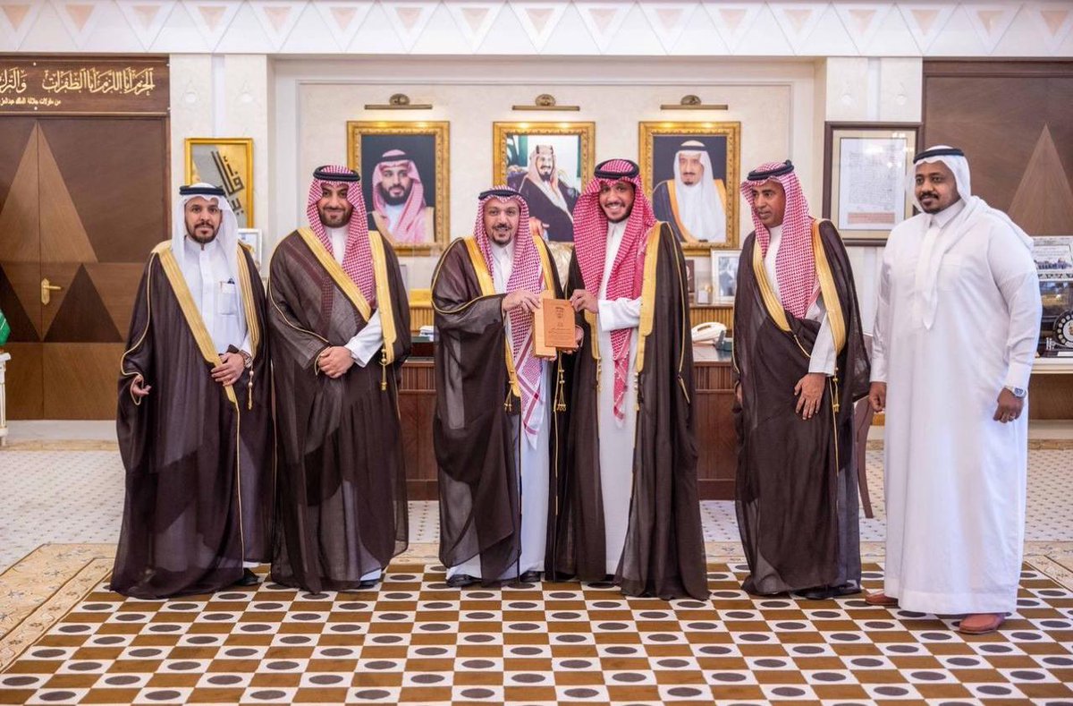 استقبل صاحب السمو الملكي الأمير الدكتور فيصل بن مشعل بن سعود بن عبدالعزيز، أمير منطقة القصيم، في مكتب سموه بمقر الإمارة، سعادة الدكتور حامد بن عسكر بن هشال العضيله، وذلك لشكره وتقديره على جهوده المتواصلة في دعم الفئات الأكثر احتياجًا في المنطقة.