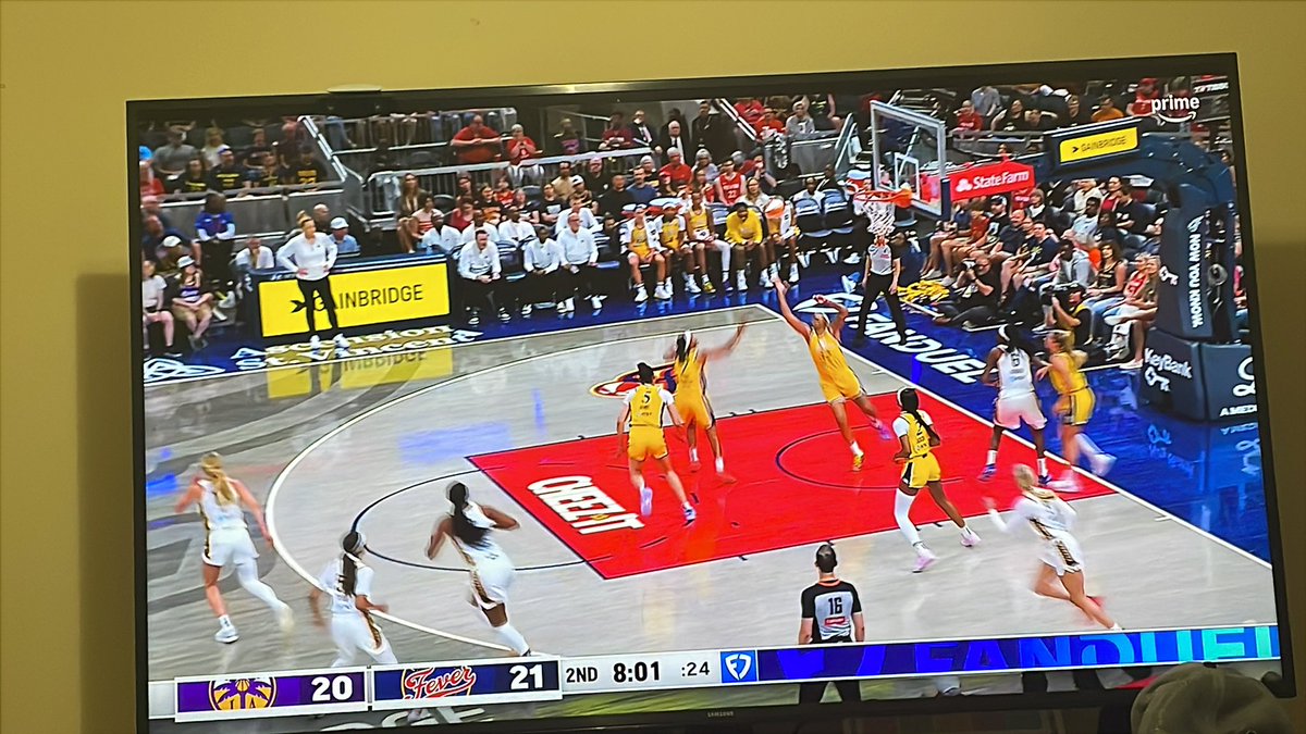 CubbieWooWin's tweet photo. My crush @CaitlinClark22 not playing 😍 but Sophie Cunningham out there 😎
Let’s get this W #FEVERS https://t.co/cfxwW343sr