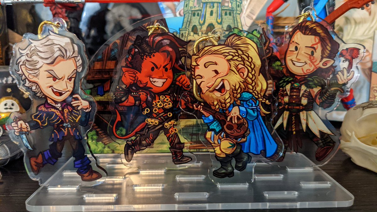 MDoebling's tweet image. Got a custom BG3 charm commission from @clarabellumsart 🥹🥹🥹 my girl looks amazing (and the squad!!!)
