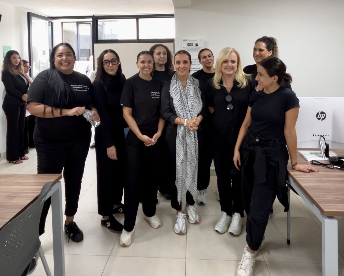 Hoy es de esos días que te recargan toda la energía. Inauguramos <a href="/LaCanaMx/">La Cana</a> en el penal femenil de Puente Grande de la mano de gente increíble y gracias a <a href="/HPMexico/">HP Mexico</a> 💜