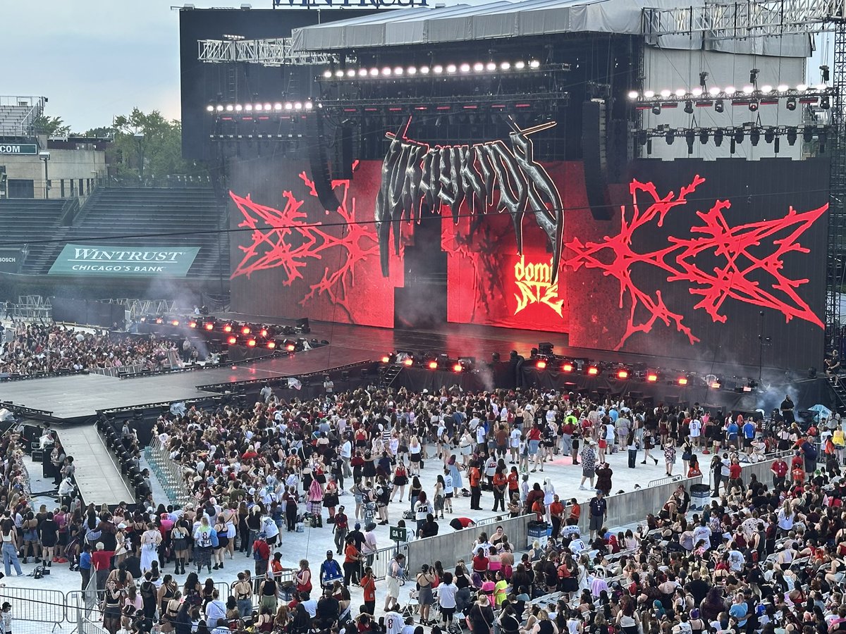 Becca ⑧ so what (@chanjinminflx) on Twitter photo 