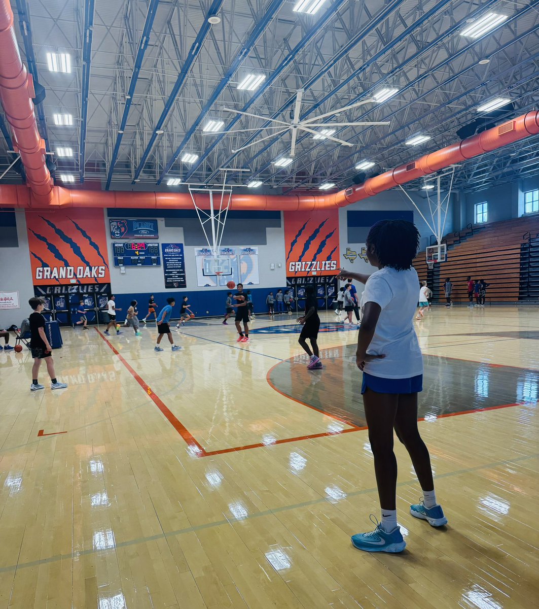Jordan Daigle (@jordanhoops2026) on Twitter photo I had so much fun being a coach at the Grand Oaks boys basketball camp this week! Loved seeing all the kids work hard, especially proud of my little brother. He really showed out and made big progress! #BigSisProud #GrandOaksCamp ๐งก๐๐
<a href="/GrandOaksHoops/">Grand Oaks Basketball</a> <a href="/TreHoops2029/">Tre Daigle</a> I had so much fun being a coach at the Grand Oaks boys basketball camp this week! Loved seeing all the kids work hard, especially proud of my little brother. He really showed out and made big progress! #BigSisProud #GrandOaksCamp ๐งก๐๐
<a href="/GrandOaksHoops/">Grand Oaks Basketball</a> <a href="/TreHoops2029/">Tre Daigle</a>