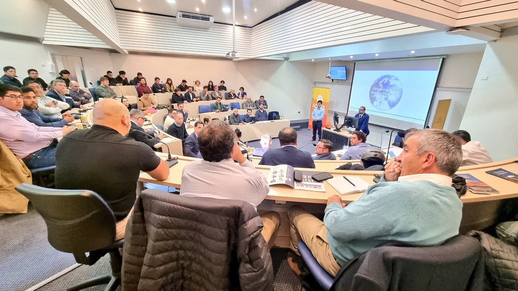 acesol's tweet image. 🙌 Con una gran convocatoria, llevamos a cabo nuestra Asamblea Ordinaria semestral del año en ACESOL.
👏Agradecemos especialmente a todos nuestros socios(as) que participaron en este importante encuentro gremial de la industria solar.
#Acesoles #SolarEnergy #ChilePaísSolar