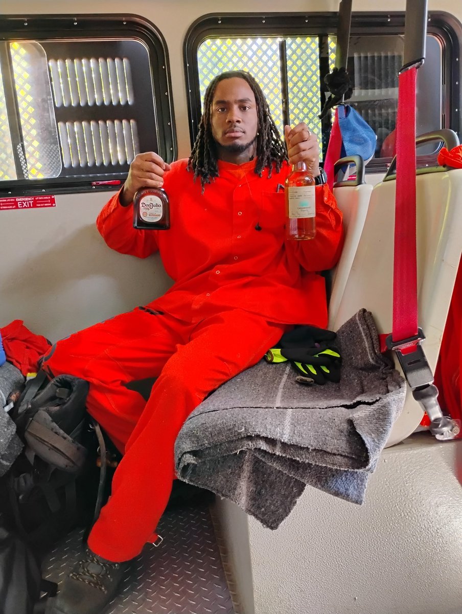 kingtu_'s tweet photo. From the streets to this mf 😌 I'ma get that don &amp; casa 🥃 repo ❕#freeTU https://t.co/1UHbzD5i0s
