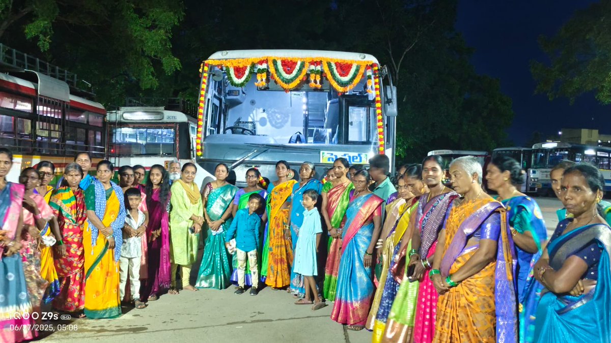 Dm_Jgtl_tgsrtc's tweet image. &quot;Today, the Jagtial Depot Manager inaugurated the Kondagattu–Vemulawada–Yadagirigutta–Swarnagiri bus service. #Tgsrtc #Telangana #DevotionalTour&quot;
#Jagtialdepot