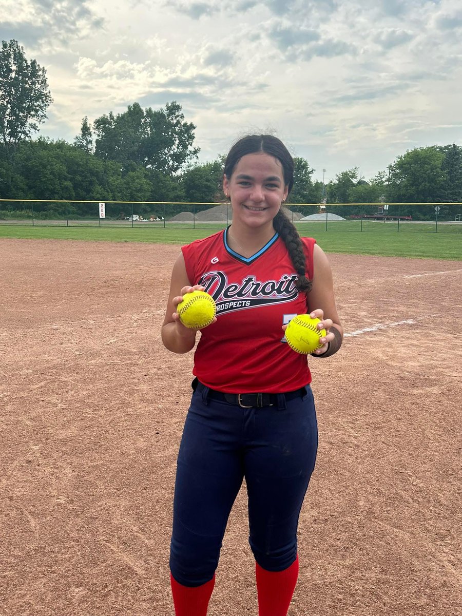 2 absolute bombs today by our #7 <a href="/ruby_hanna09/">Ruby Hanna 2027</a> 2027. Game winning home run in the 1st and a 3 run bomb in the second. This girl is as rock solid as they come. Help us secure 2 solid wins today and a lot of team confidence. Way to go Rubes! <a href="/chris_stelma/">ChrisStelma</a> <a href="/CoachDanVitale/">Dan Vitale</a>