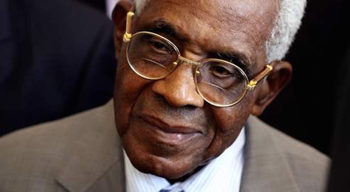 Cécilia Larney (@larneycecilia) on Twitter photo Né un 26 juin, Aimé Césaire, #poète, homme #politique, l'un des pères de la #négritude, disparu en 2008, est à l'honneur à <a href="/TropiquesAtrium/">Tropiques Atrium</a> pendant 3 jours. En savoir plus : karibinfo.com/news/martiniqu… #culture #théâtre #Martinique Né un 26 juin, Aimé Césaire, #poète, homme #politique, l'un des pères de la #négritude, disparu en 2008, est à l'honneur à <a href="/TropiquesAtrium/">Tropiques Atrium</a> pendant 3 jours. En savoir plus : karibinfo.com/news/martiniqu… #culture #théâtre #Martinique