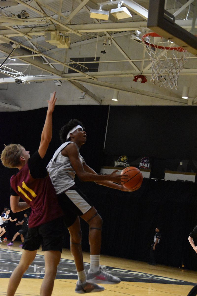 Hazel Park Schools (@hp_schools) on Twitter photo Our Boys Basketball team played two games today at the O'rena on the campus of <a href="/oaklandu/">Oakland University</a> . They have one game on Friday and three on Saturday. Here are pictures from their win over Ford. #hazelparkschools #GoVIkings Our Boys Basketball team played two games today at the O'rena on the campus of <a href="/oaklandu/">Oakland University</a> . They have one game on Friday and three on Saturday. Here are pictures from their win over Ford. #hazelparkschools #GoVIkings