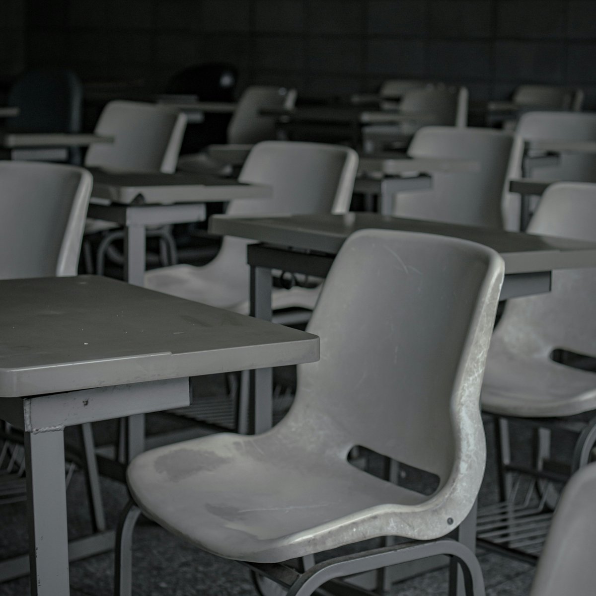 Population decline in Chicago has left dozens of public schools way under capacity. But the vice president of the Chicago Teacher's Union has an odd suggestion: Enrollment will increase as people come to Chicago for abortions.

📰 Read more at HLR:
tinyurl.com/32e8a7yp