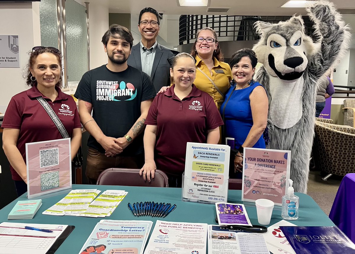 JJC adult education graduation ceremony tonight! So proud of all of you! Go forth and do great things 👨‍🎓👩‍🎓🧑‍🎓👨🏽‍🎓👩🏾‍🎓🧑🏼‍🎓⁦<a href="/JolietJrCollege/">Joliet Junior College</a>⁩ ⁦⁦<a href="/SSIPchicago/">SSIP</a>⁩