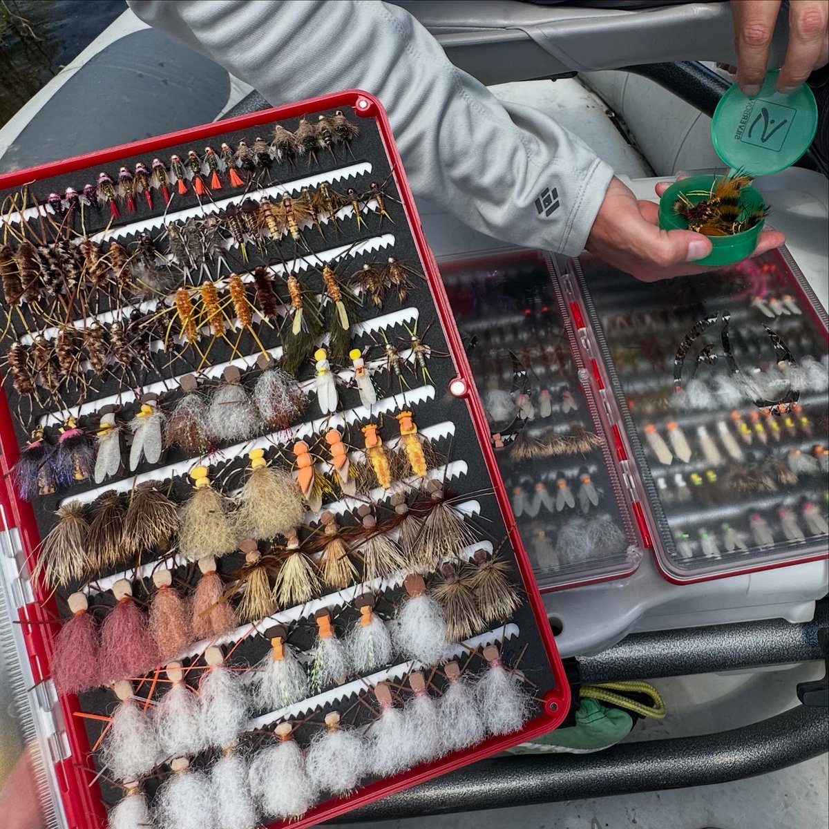 spokaneflyshop's tweet photo. Some serious fly organization envy here. I’m more of a dump my flies in compartment box kinda angler, but a well curated foam box is a thing of beauty.

#flies #flyfishing #flyfish #fishing #dryflyfish #fullingmill #goriocraft #skwalafishing #silverbowflyshop https://t.co/m52SZXEqXQ