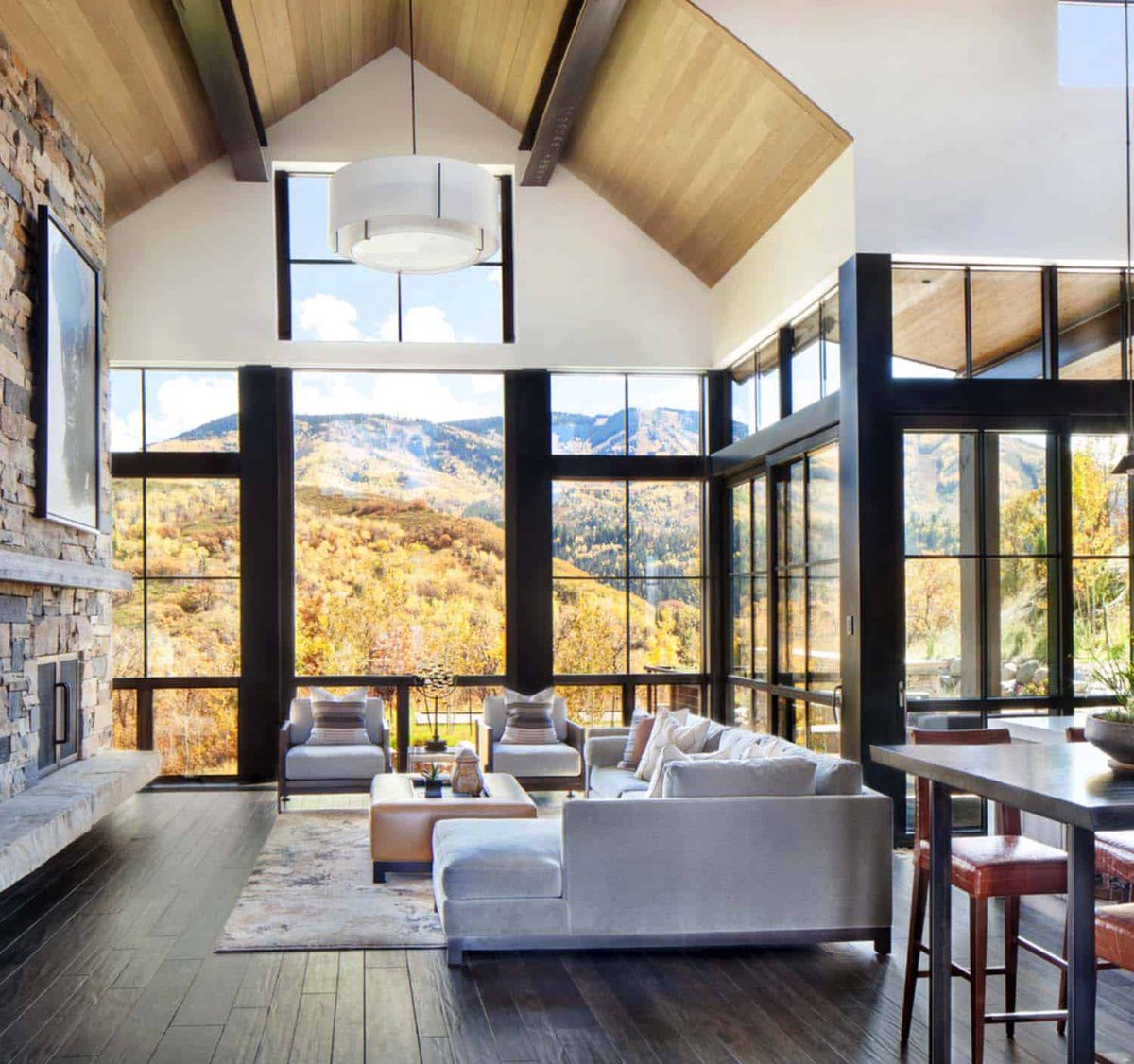 Breathtaking contemporary mountain home in Steamboat Springs onekindesign.com/2017/01/09/con…