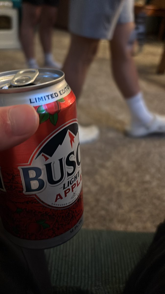 PaulHowitzer's tweet photo. 12 guys, 3 days, way to much alcohol #letsgethammered https://t.co/6RmVueYHT9
