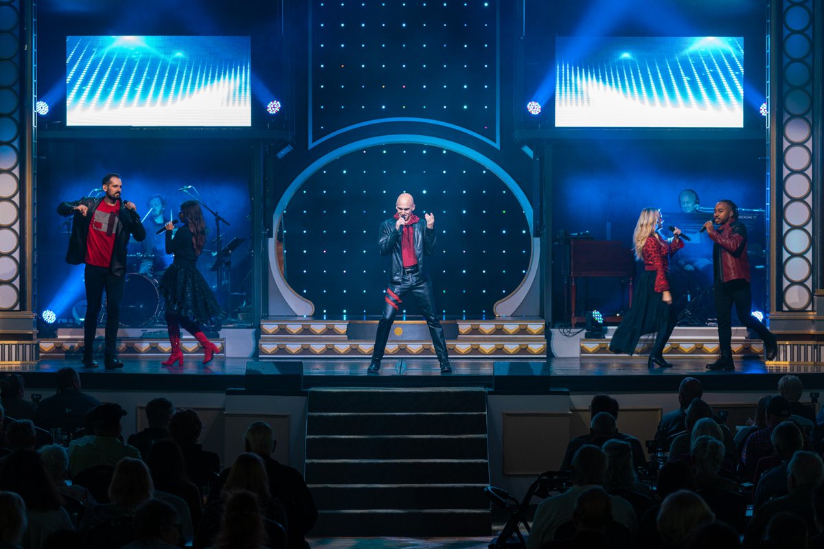 With big performances inside and majestic views outside, the Branson Belle has me with one foot in the past and the other tapping to the beat. 🚢

Hop on board this Missouri showboat with me! bit.ly/4ejJYvE

— Mo #ThatsMyMO

🏷️ @ExploreBranson