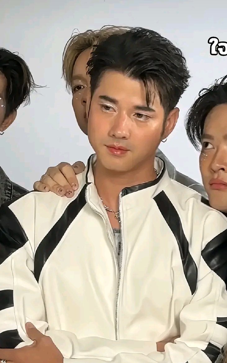 Clair3yoss's tweet image. 