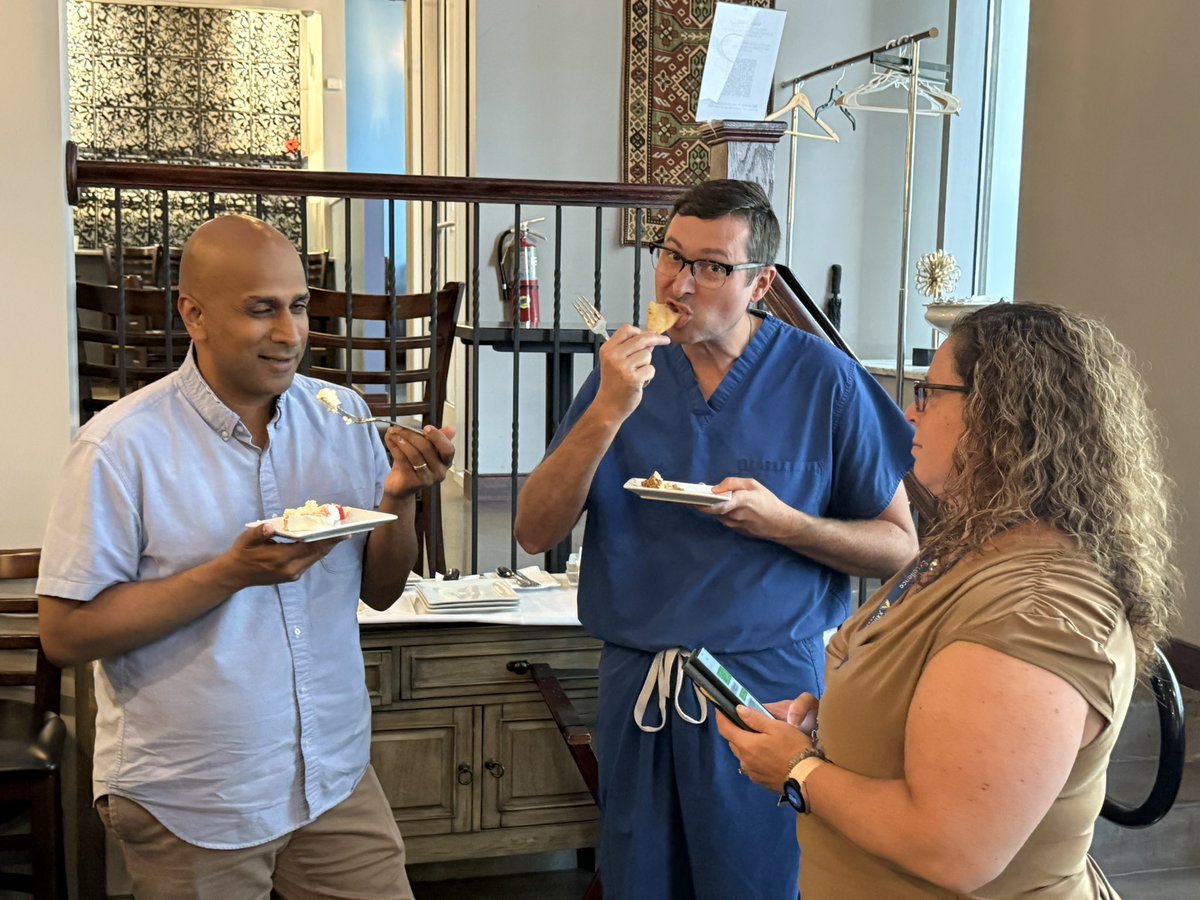 SteveMathaiMD's tweet image. Hopkins PCCM Year in Review: Promotions, Acknowledgments, and Farewells @JHUPCCMFellows @HopkinsPCCM @JohnsHopkinsDOM @mmccormackmd