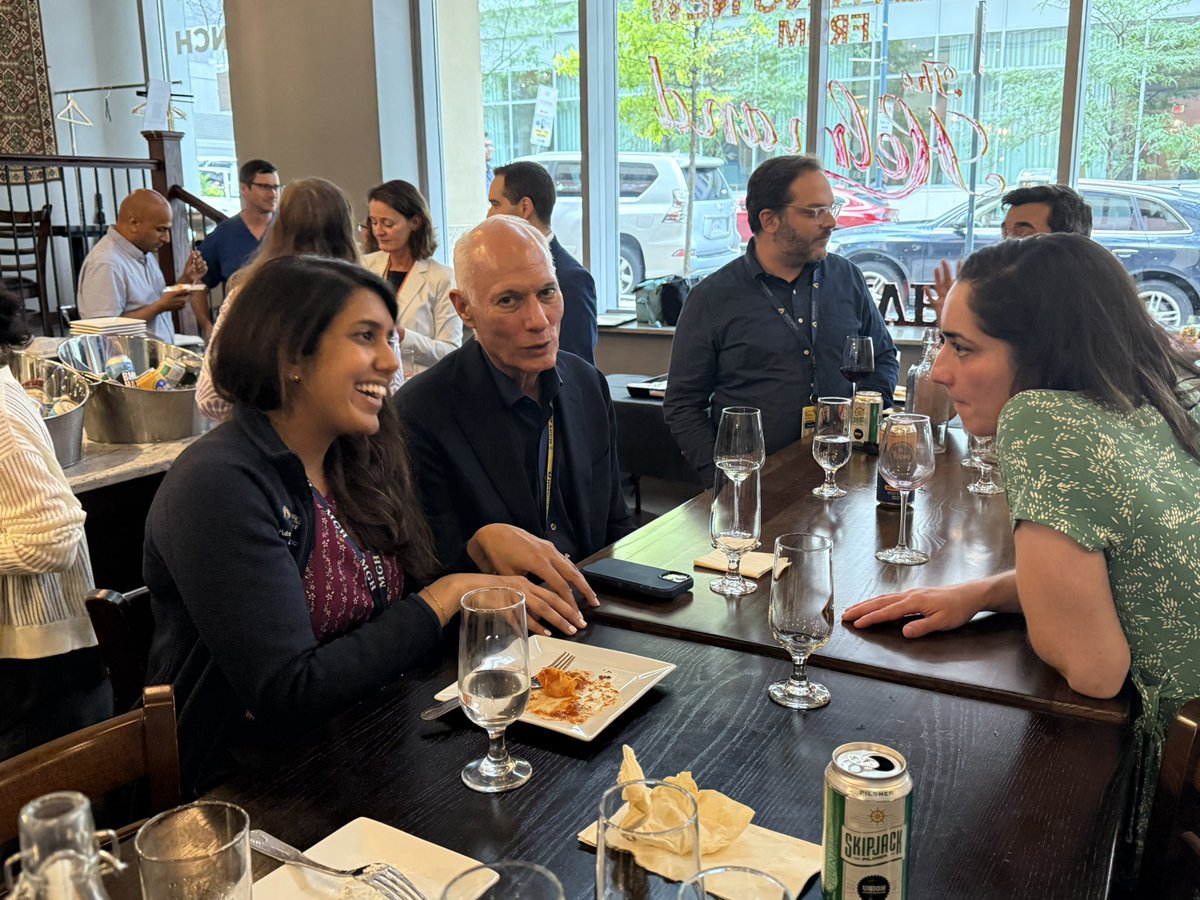 SteveMathaiMD's tweet image. Hopkins PCCM Year in Review: Promotions, Acknowledgments, and Farewells @JHUPCCMFellows @HopkinsPCCM @JohnsHopkinsDOM @mmccormackmd