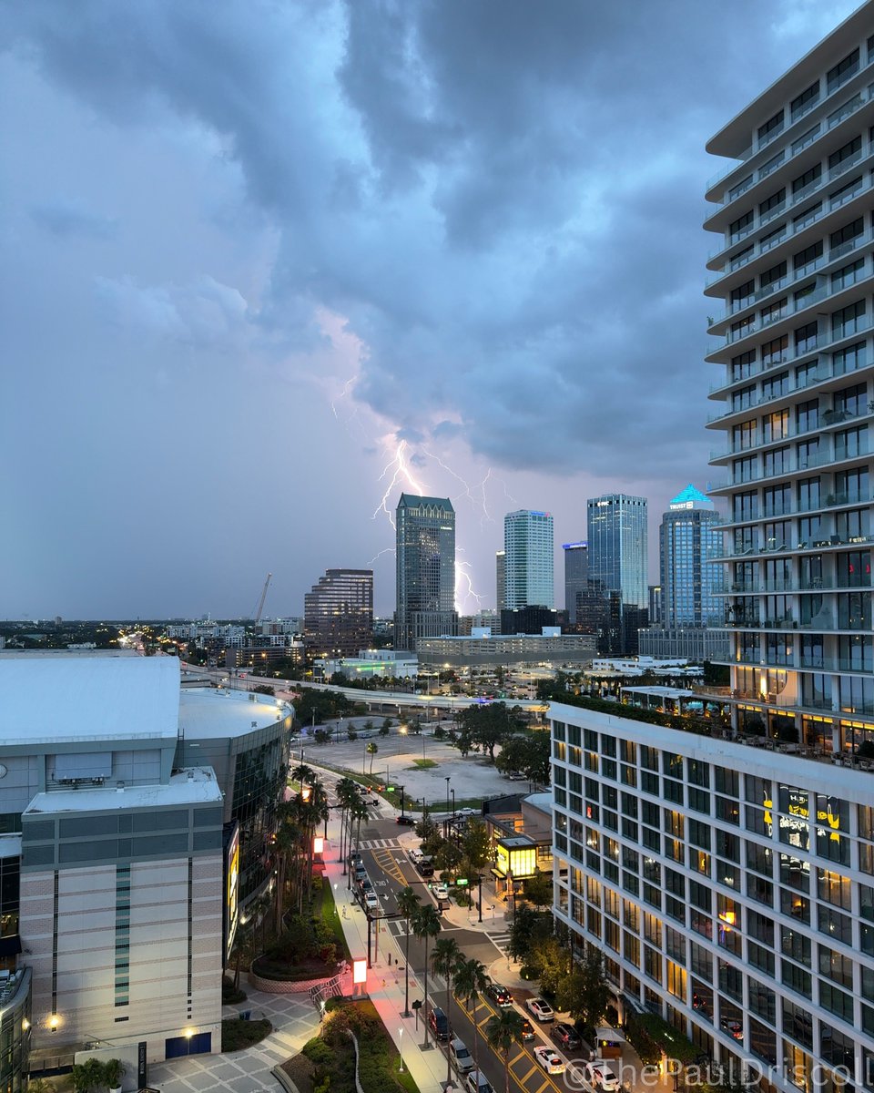 ThePaulDriscoll's tweet image. Summertime thunderstorms are one of Tampa’s charms.