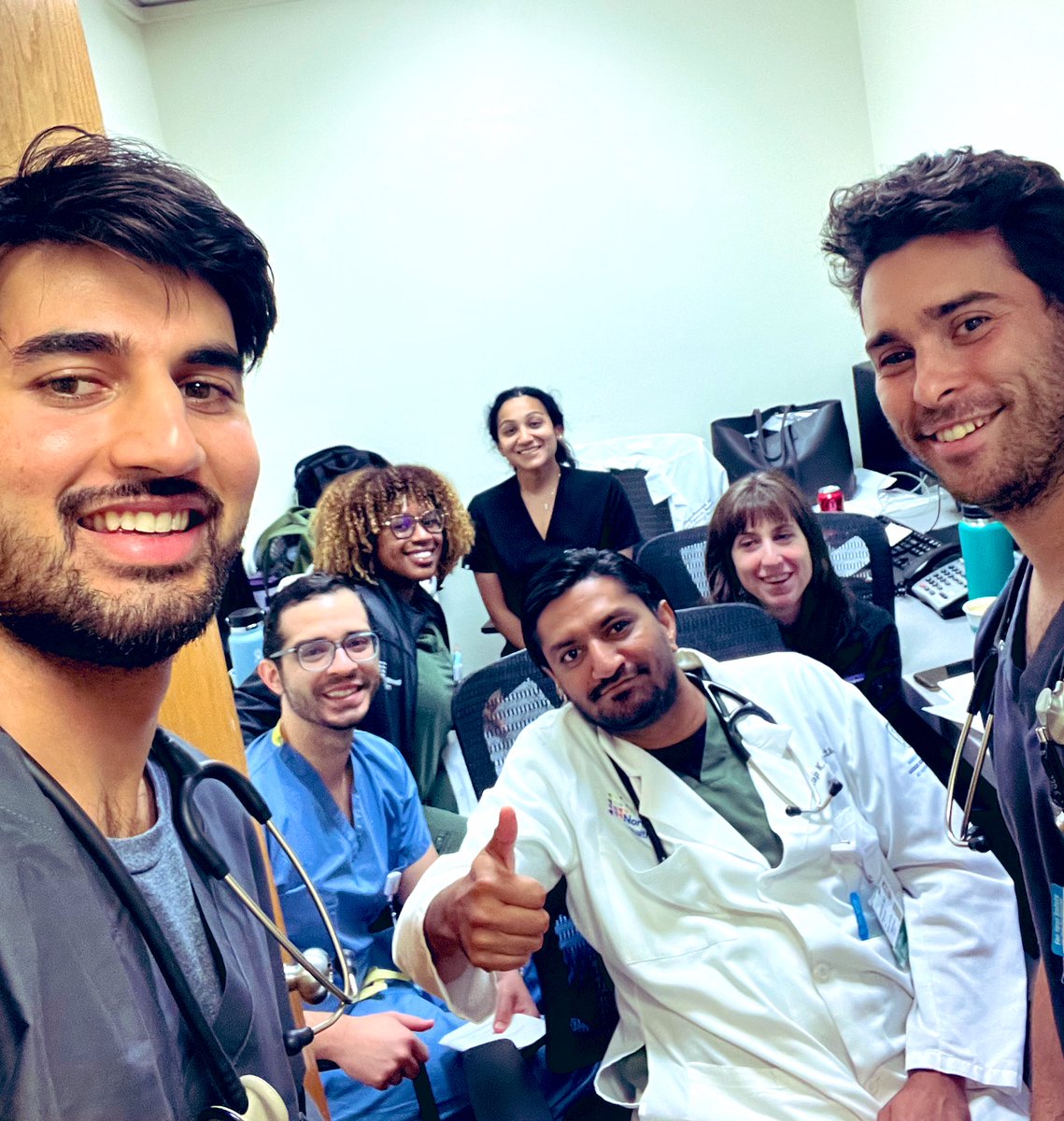 Deepa Malieckal MD (@dmalieckal) on Twitter photo My largest group on teaching rounds! Hoping to make some nephrons out of these 🫘 <a href="/HofstraKidney/">HofNorthwell Kidney</a> <a href="/HofNorthwellDOM/">Northwell Department of Medicine</a> <a href="/NorthwellChiefs/">Northwell Internal Medicine Chief Residents</a> My largest group on teaching rounds! Hoping to make some nephrons out of these 🫘 <a href="/HofstraKidney/">HofNorthwell Kidney</a> <a href="/HofNorthwellDOM/">Northwell Department of Medicine</a> <a href="/NorthwellChiefs/">Northwell Internal Medicine Chief Residents</a>