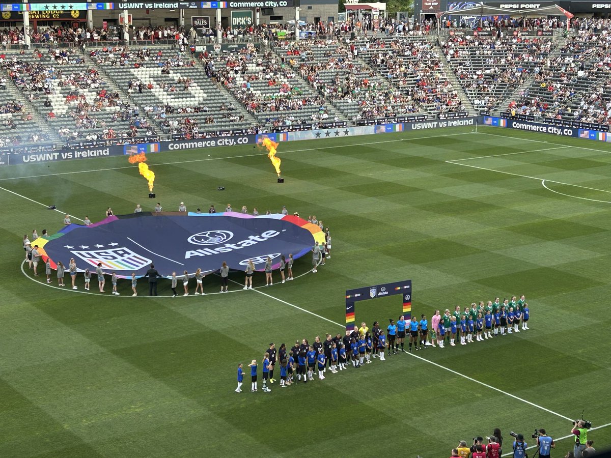 Lilly Reale gets her first cap on her first call-up! Unsurprisingly massive crowd pop for Rose Lavelle. #USWNT