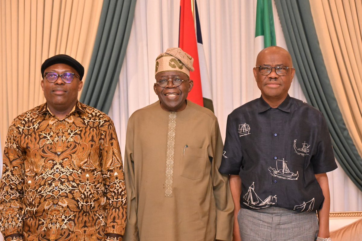 Daddy D.O🇳🇬 (@dolusegun) on Twitter photo PBAT met H.E <a href="/SimFubaraKSC/">Siminalayi Fubara</a> and H.E <a href="/GovWike/">Nyesom Ezenwo Wike</a> at a closed door session last night at the Presidential Villa PBAT met H.E <a href="/SimFubaraKSC/">Siminalayi Fubara</a> and H.E <a href="/GovWike/">Nyesom Ezenwo Wike</a> at a closed door session last night at the Presidential Villa