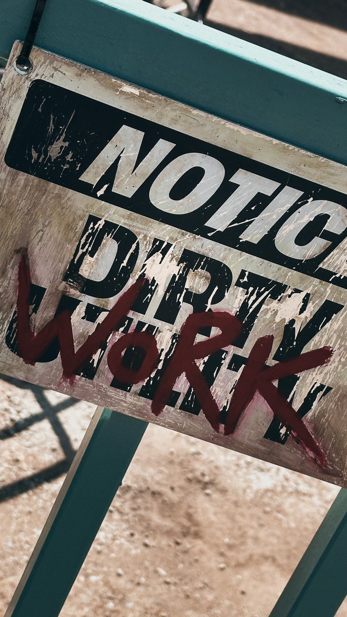 winrter's tweet image. &amp;lt; 𝐍𝐎𝐓𝐈𝐂𝐄: DRWK. Bold eyes, cold stares.