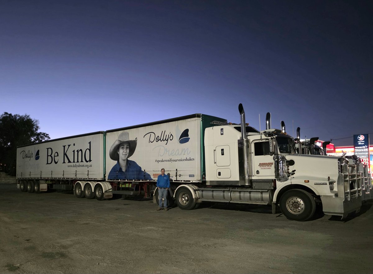 <a href="/dollysdream_aus/">dollysdreamaustralia</a> truck in Bananna CQ last night was cool to see first hand.