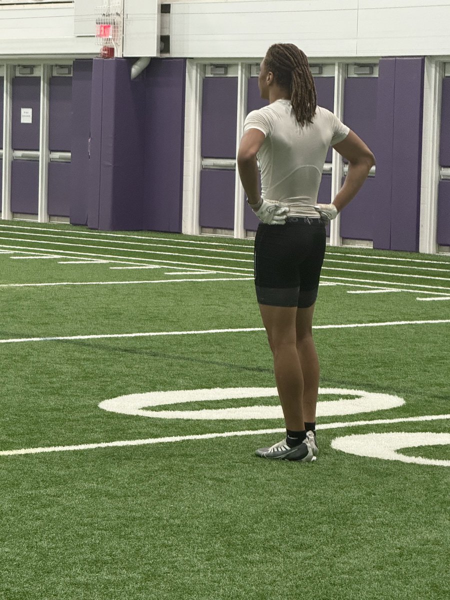 Paris Brooken (@parisbrooken26) on Twitter photo Had a great time yesterday working out with Holy Cross staff. Truly appreciate the time and coaching! Also ran 4.55 40!
<a href="/CoachDanCurran/">Dan Curran</a> <a href="/CoachDenecke/">Pat Denecke</a> <a href="/CoachRG18/">Rich Gunnell</a> @coachicy16 @uprepfball @coachvic5 Had a great time yesterday working out with Holy Cross staff. Truly appreciate the time and coaching! Also ran 4.55 40!
<a href="/CoachDanCurran/">Dan Curran</a> <a href="/CoachDenecke/">Pat Denecke</a> <a href="/CoachRG18/">Rich Gunnell</a> @coachicy16 @uprepfball @coachvic5