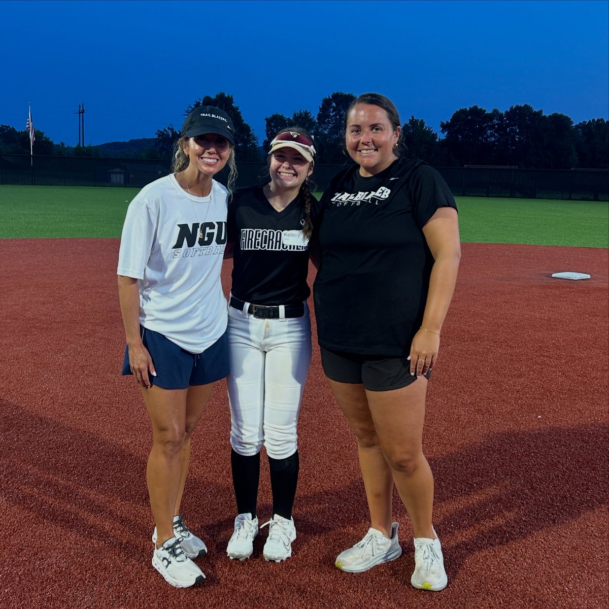 Firecrackers Medina/Miller (@firecrackersmm) on Twitter photo B🧨G thanks to Coach <a href="/hallpatrol/">Sarah Hall</a> and the staff at <a href="/NGUSoftball_/">NGU Softball</a> for having 2026 <a href="/KelseyKnox2026/">Kelsey Knox</a> tonight.
She loved the campus and the live BP rounds 💥
🧨🥎❤️<a href="/Firecrackersinc/">Firecracker Softball</a> B🧨G thanks to Coach <a href="/hallpatrol/">Sarah Hall</a> and the staff at <a href="/NGUSoftball_/">NGU Softball</a> for having 2026 <a href="/KelseyKnox2026/">Kelsey Knox</a> tonight.
She loved the campus and the live BP rounds 💥
🧨🥎❤️<a href="/Firecrackersinc/">Firecracker Softball</a>