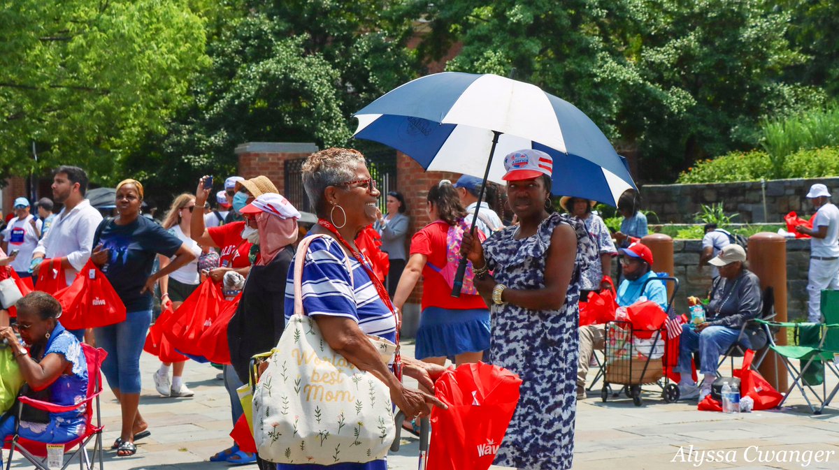 cwanger_alyssa's tweet image. Keeping cool today at Wawa Hoagie Day at Independence Mall! @Wawa @July4thPhilly @ConstitutionCtr @INDEPENDENCENHP @6abcWeather @visitphilly @CecilyTynan @6abcadamjoseph @PaytonDomschke @PHLVisitorCntr @discoverPHL @eats_philly @EaterPhilly @CanonUSA