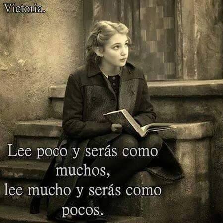 Lee poco y serás como muchos,
lee mucho y serás como pocos

Leer y leer, sencillo placer...

“In libris libertas”
(“En los libros encuentras libertad”)

"En donde están mis libros está mi patria...!"

Please dale ReTwit

Sígueme y te sigo
el mismo día