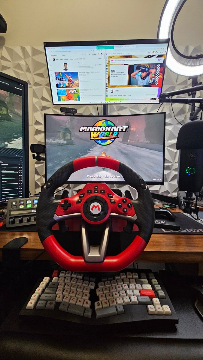 KuyaKix's tweet photo. Jesus, take the wheel! 🛞 #MarioKartWorld https://t.co/5tnK7h05th