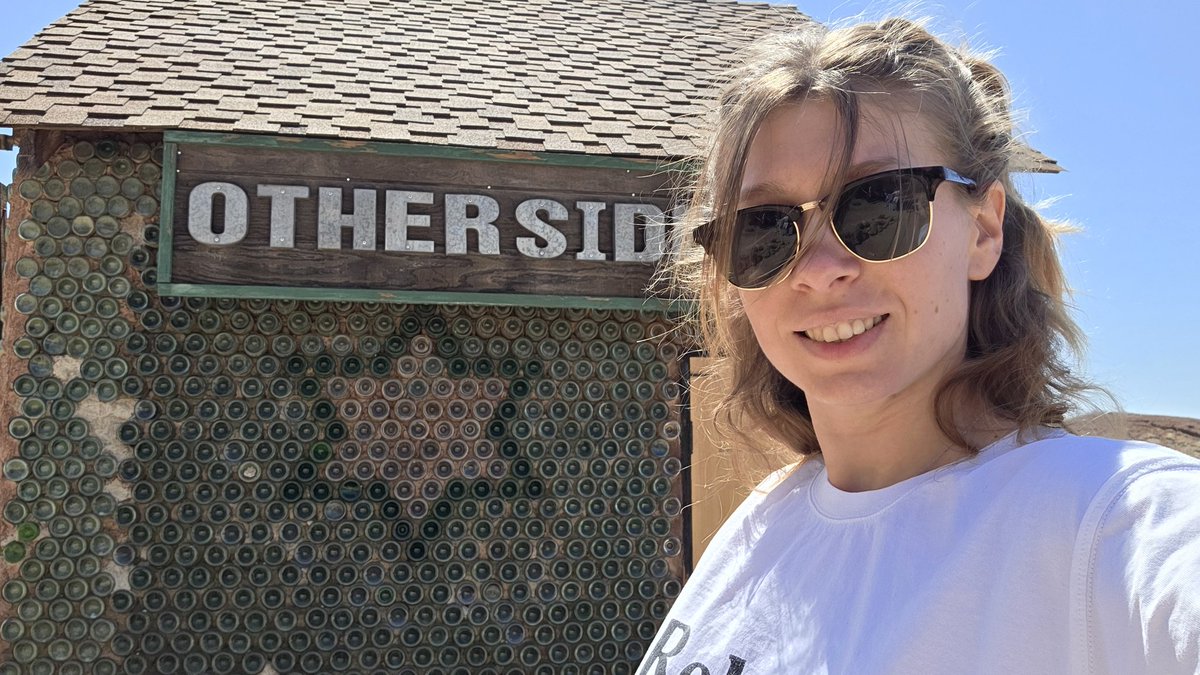 Had an interesting time exploring the ghost town in Yermo 👻
Dust, silence, and stories frozen in time...