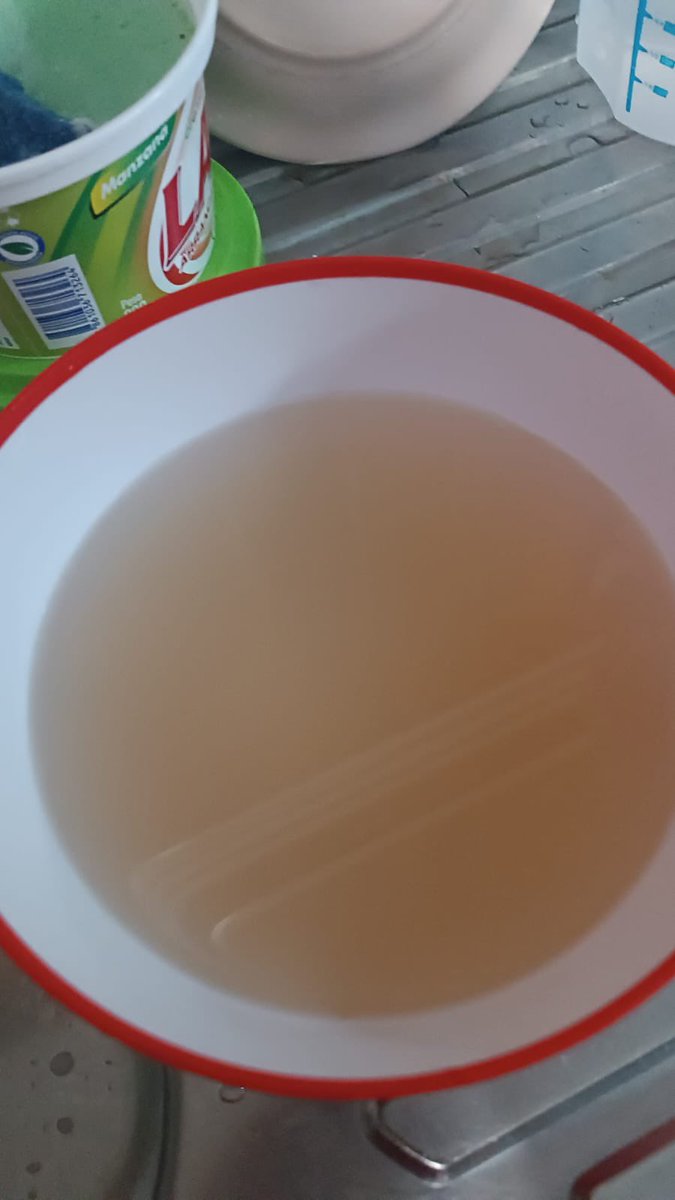 Srs de <a href="/AmaguaCEM/">Amagua CEM</a> el agua de consumo en las urbanizaciones de la vía Salitre está saliendo contaminada, por favor revisar darnos la ayuda necesaria los más pronto posible <a href="/teleamazonasec/">Teleamazonas</a> <a href="/EcuavisaInforma/">Ecuavisa Noticias</a> <a href="/RTSEcuador/">RTS</a> <a href="/tctelevision/">TC Televisión</a>