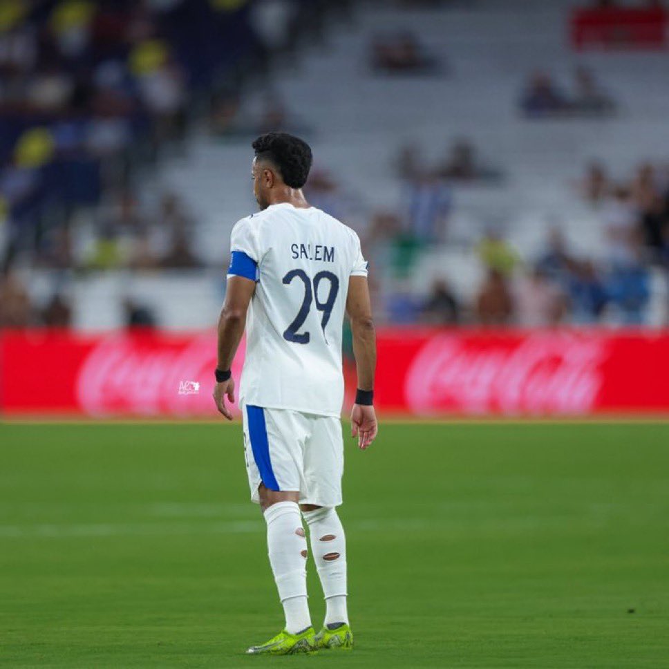 لا ماجد عبدالله 
ولا محمد نور
ولا سامي الجابر 

تالله ان سالم الدوسري الافضل في تاريخ الكرة السعودية وبفرق شاسع عن الجميع